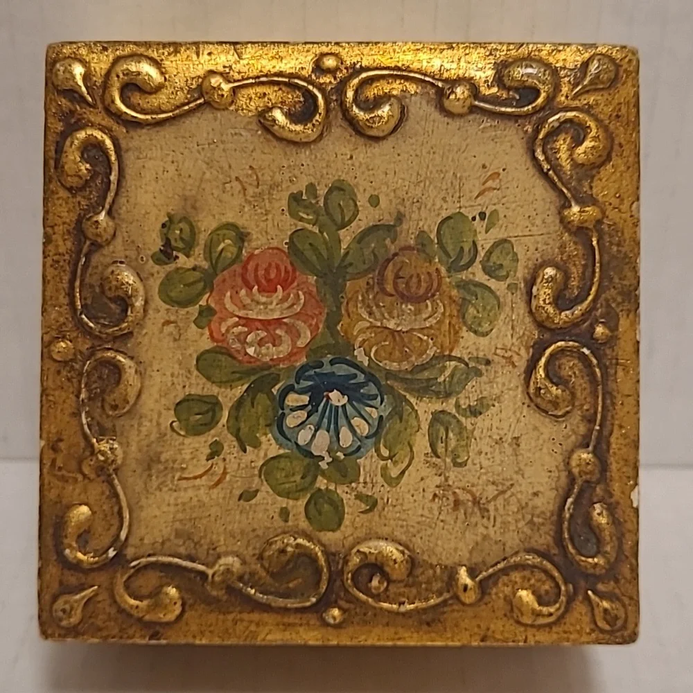 Beautiful Vintage Hand Painted Wooden Florentia Box
